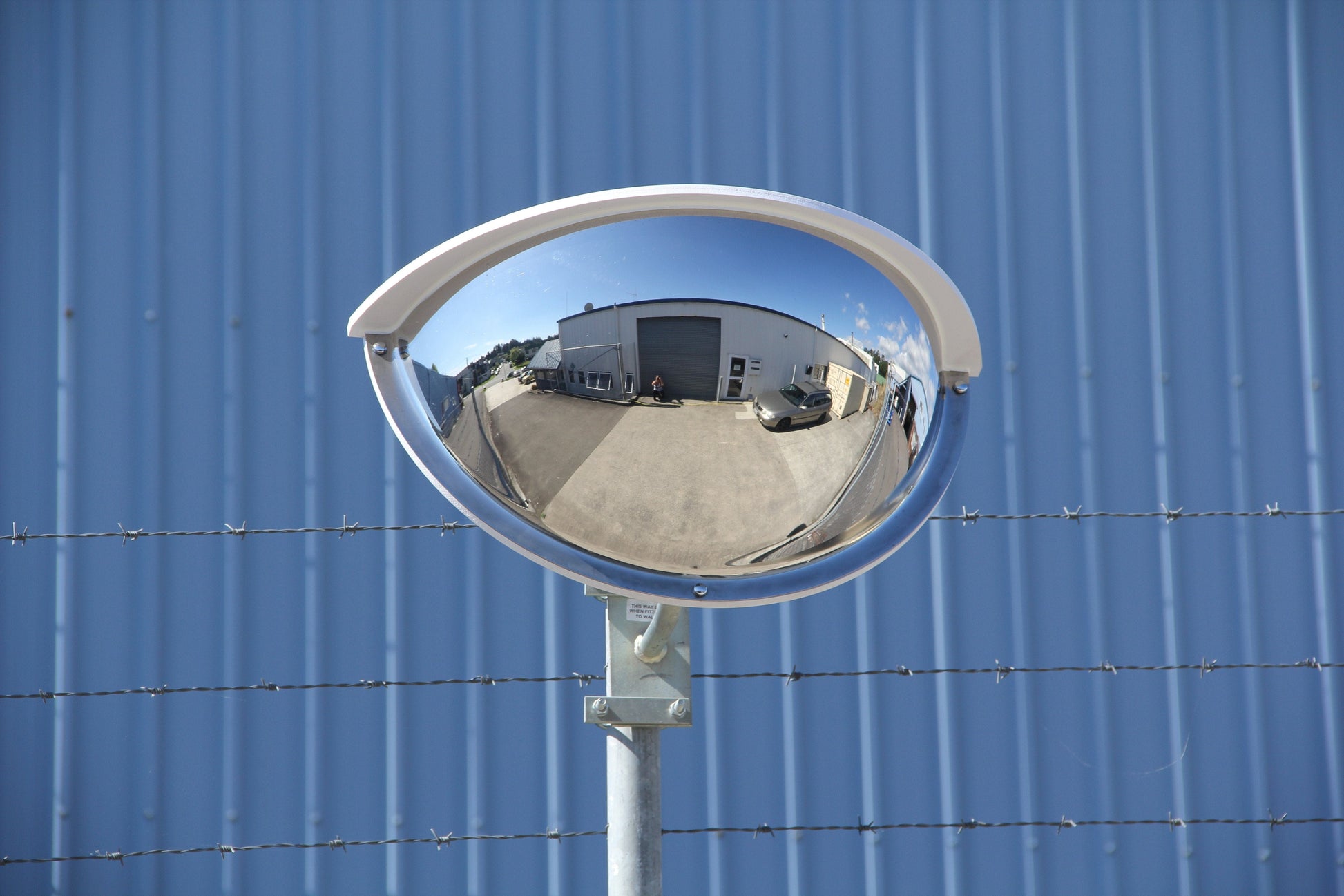 Bennets Security Mirror 500 x 250mm Stainless Steel Outdoor Half Dome Mirror